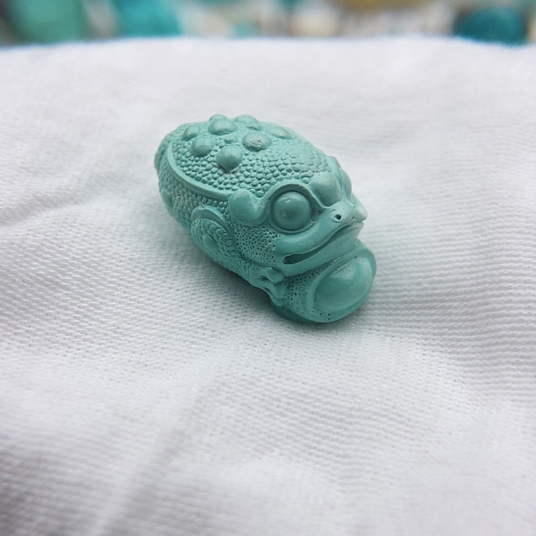 绿松石颈饰未镶嵌