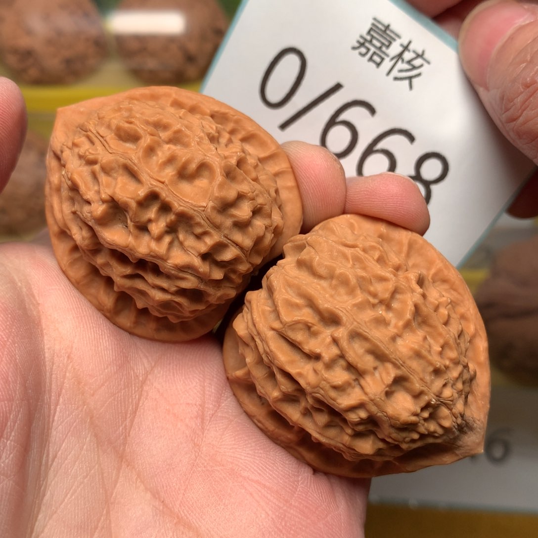 文玩核桃把件金牛38