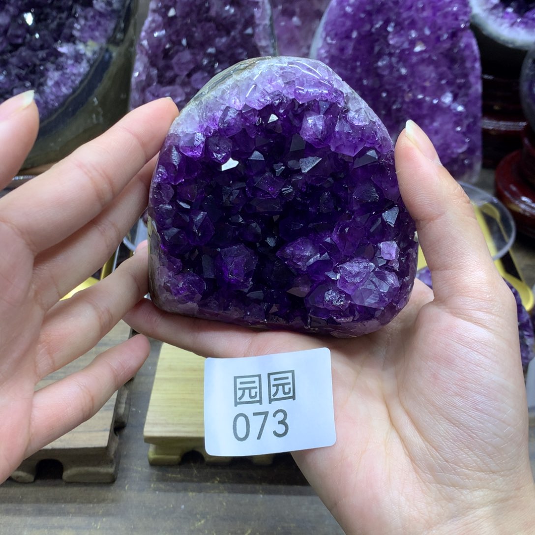 紫晶大型摆件（非配饰）未镶嵌