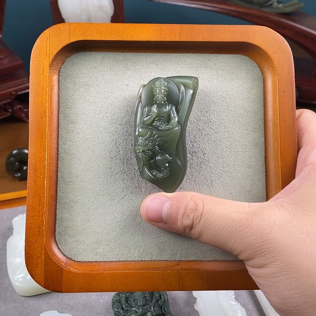 和田玉未镶嵌颈饰文殊