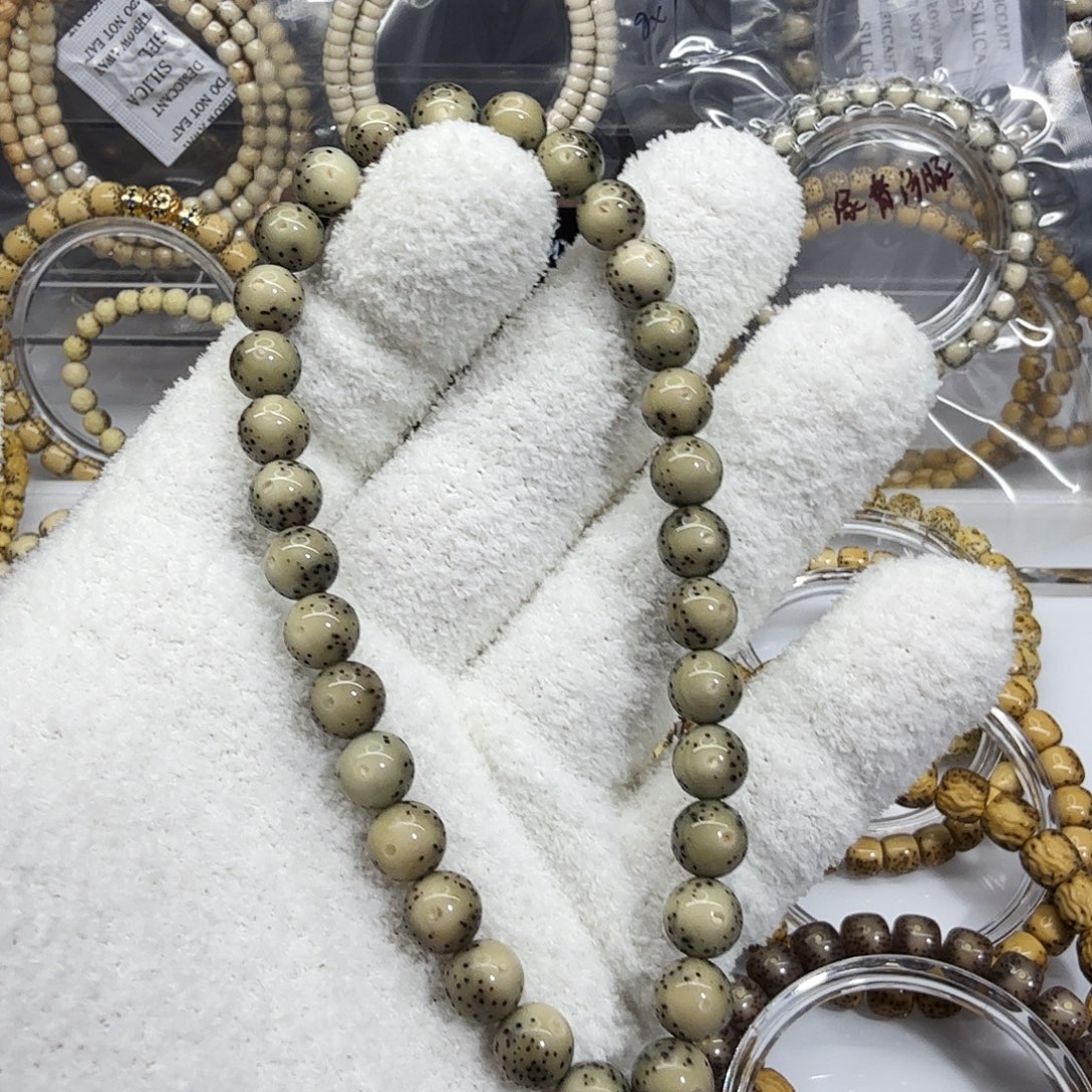 吊坠星月菩提8圆大留白