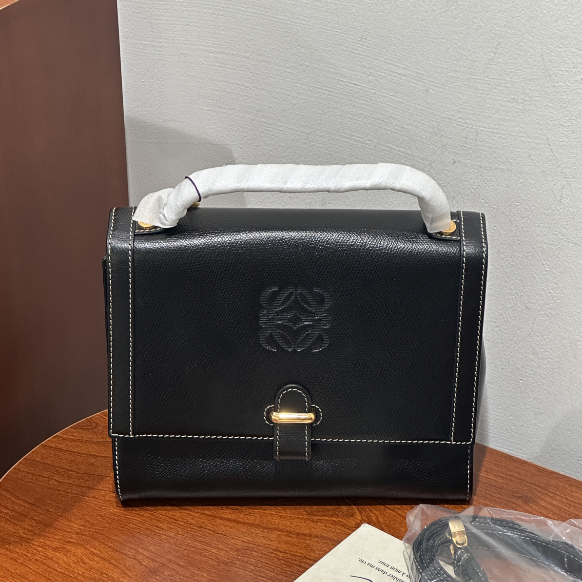 95新 LOEWE/罗意威 黑色邮差包手提斜挎包