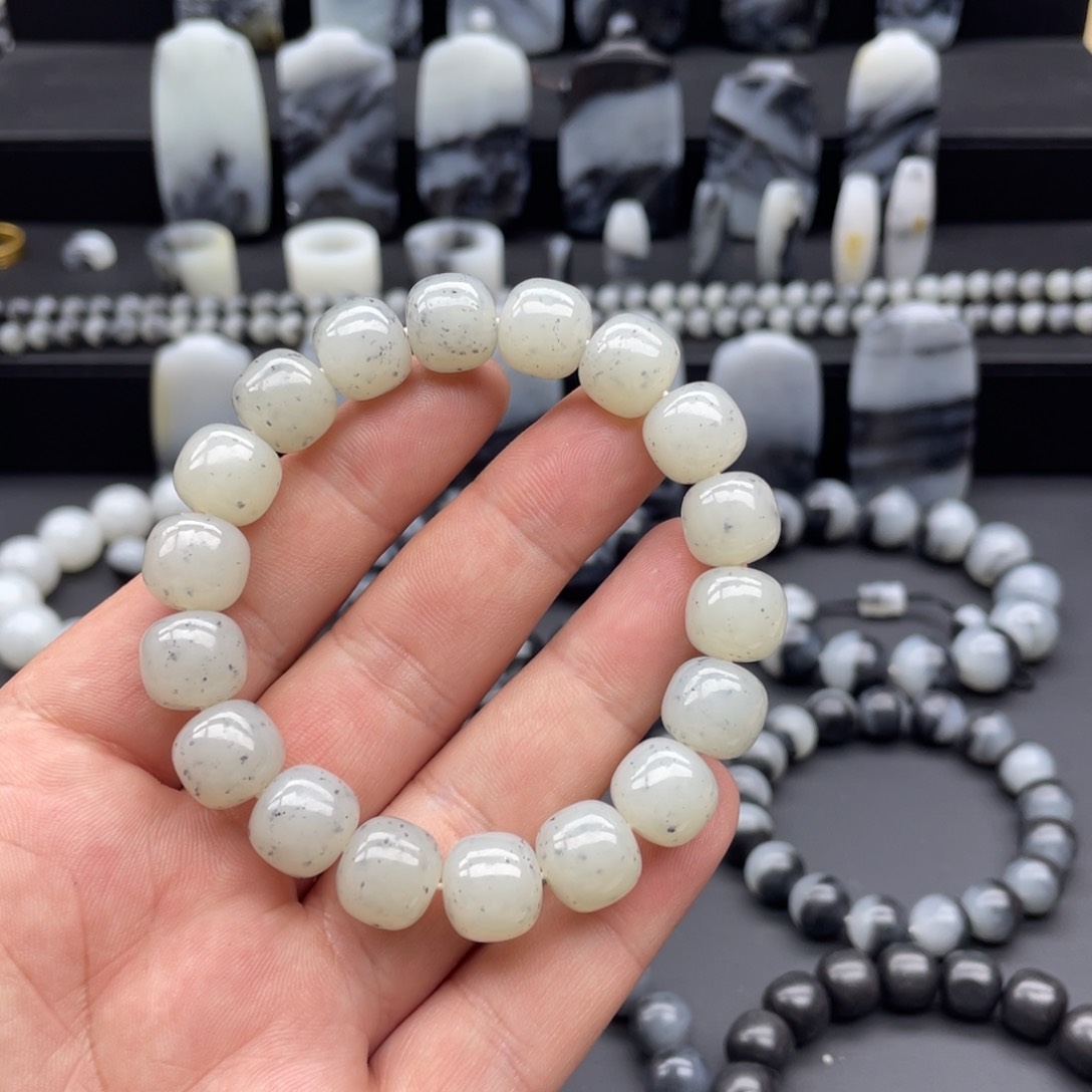 和田玉手串未镶嵌