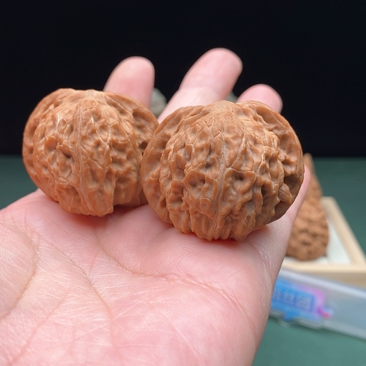 文玩核桃把件41尺全品红皮磨盘