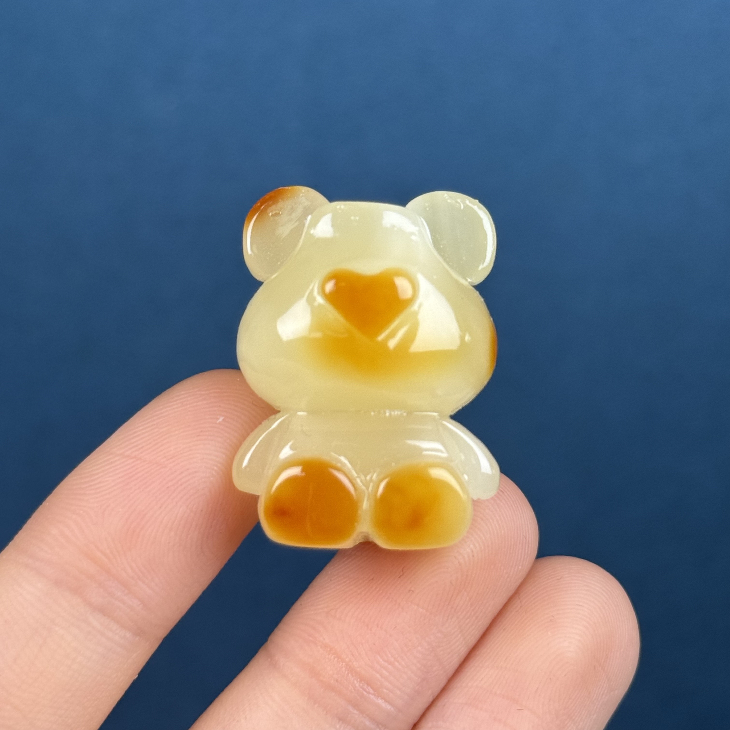 K9488天然原矿蜜蜡 雕刻小熊22*28*18mm 支持鉴定 假一罚十