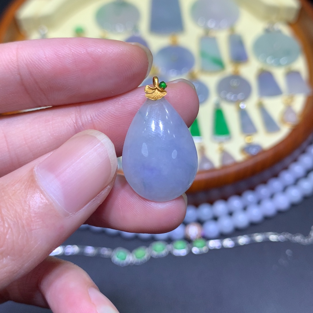 翡翠吊坠(不含链)18K金镶嵌