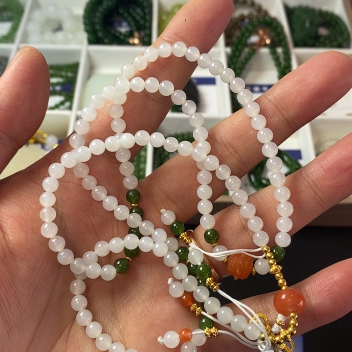 和田玉颈饰未镶嵌