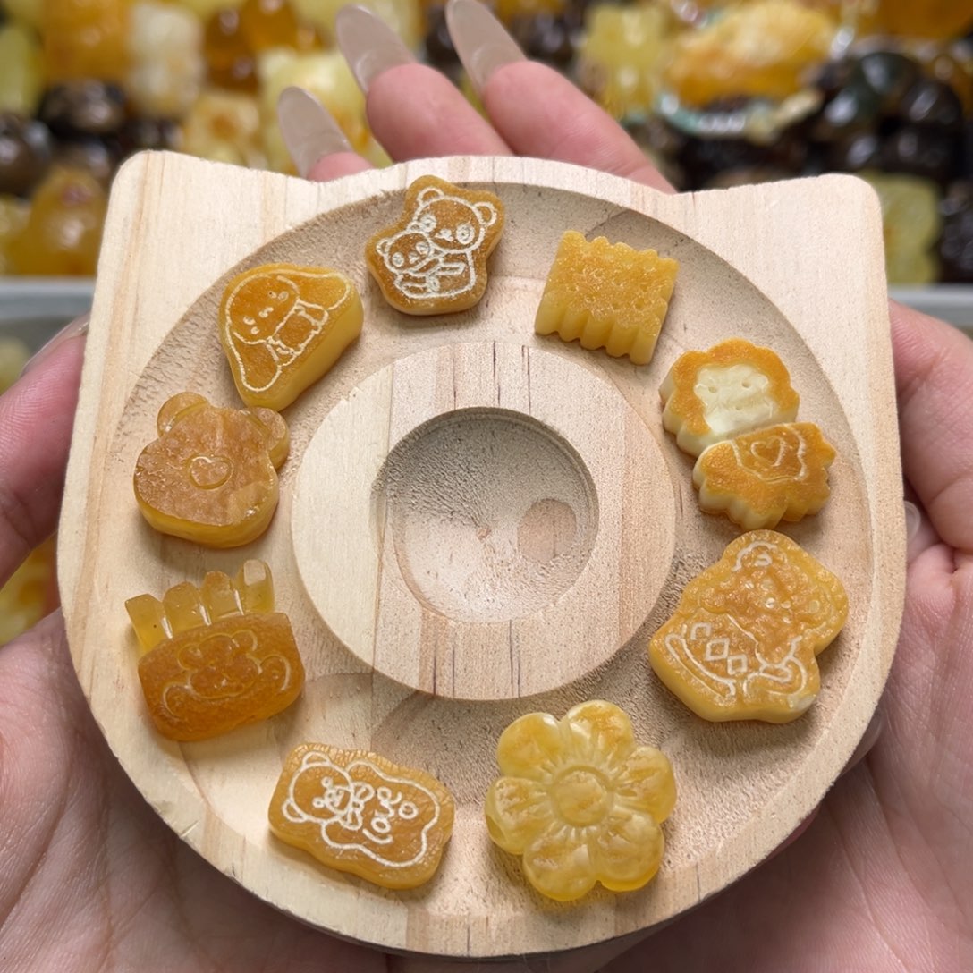 琥珀未镶嵌裸石天然琥珀原皮小配饰