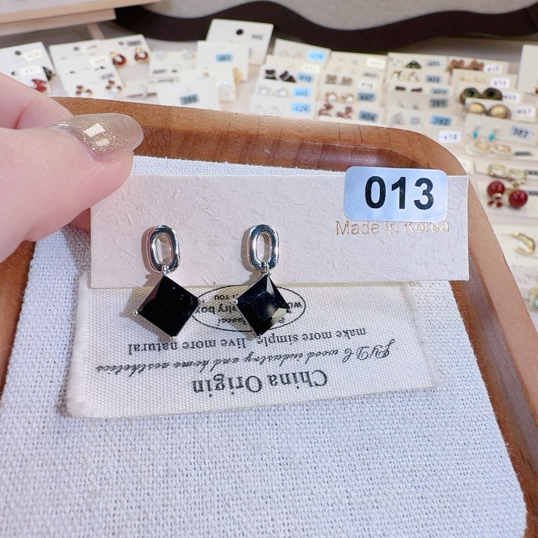 仿珍珠铜合金925银耳钉