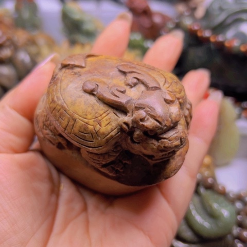 岫岩河磨玉（透闪石质玉）摆件未镶嵌