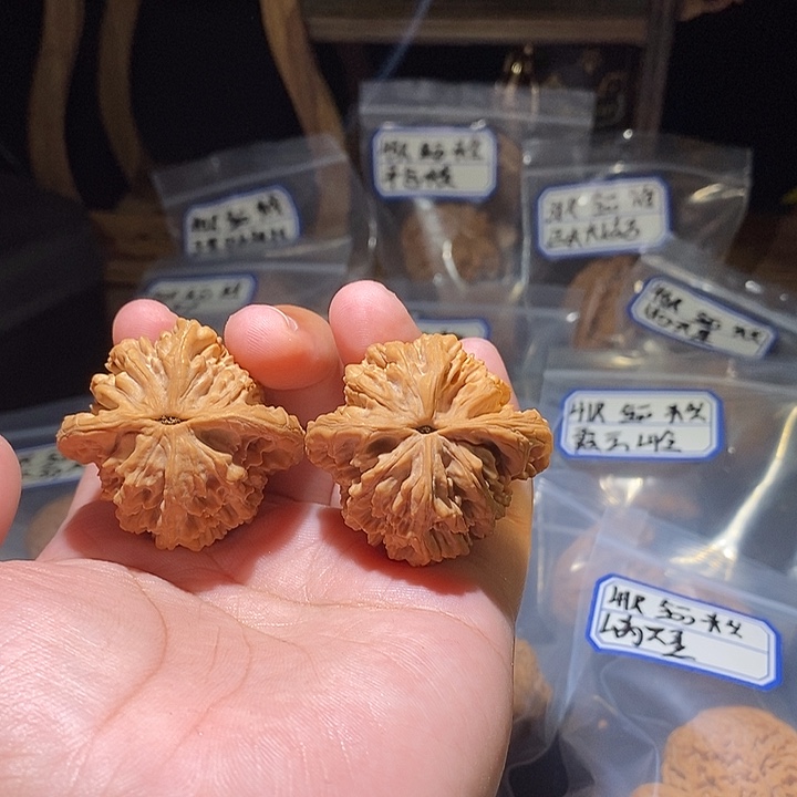 C***g文玩核桃吊坠42全品虎头