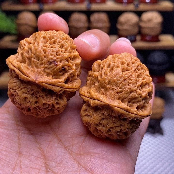 文玩核桃吊坠七星绣球3