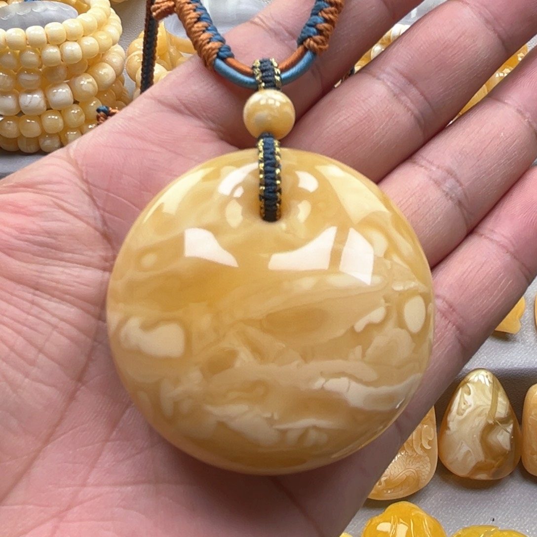 琥珀颈饰未镶嵌吊坠