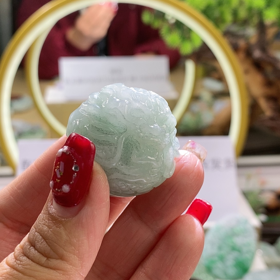 【闪购商品】翡翠颈饰未镶嵌龙珠