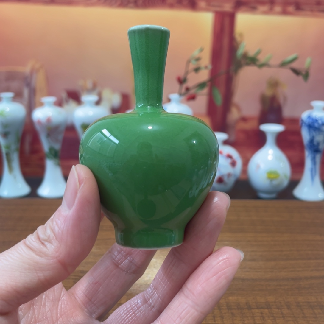 陶瓷景德镇小花瓶等着你