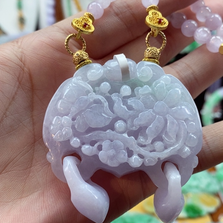 翡翠颈饰未镶嵌翡翠吊坠