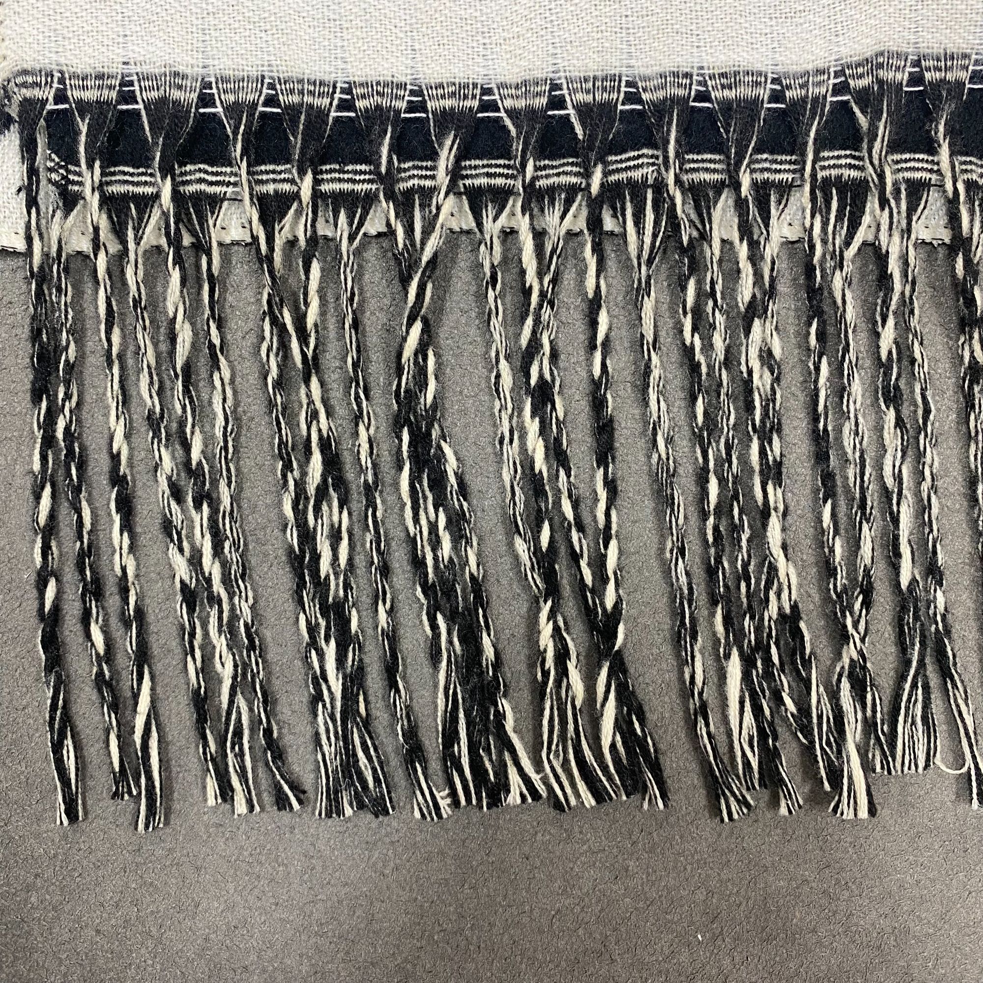 时尚轻奢休闲复古百搭女士披肩围巾围脖