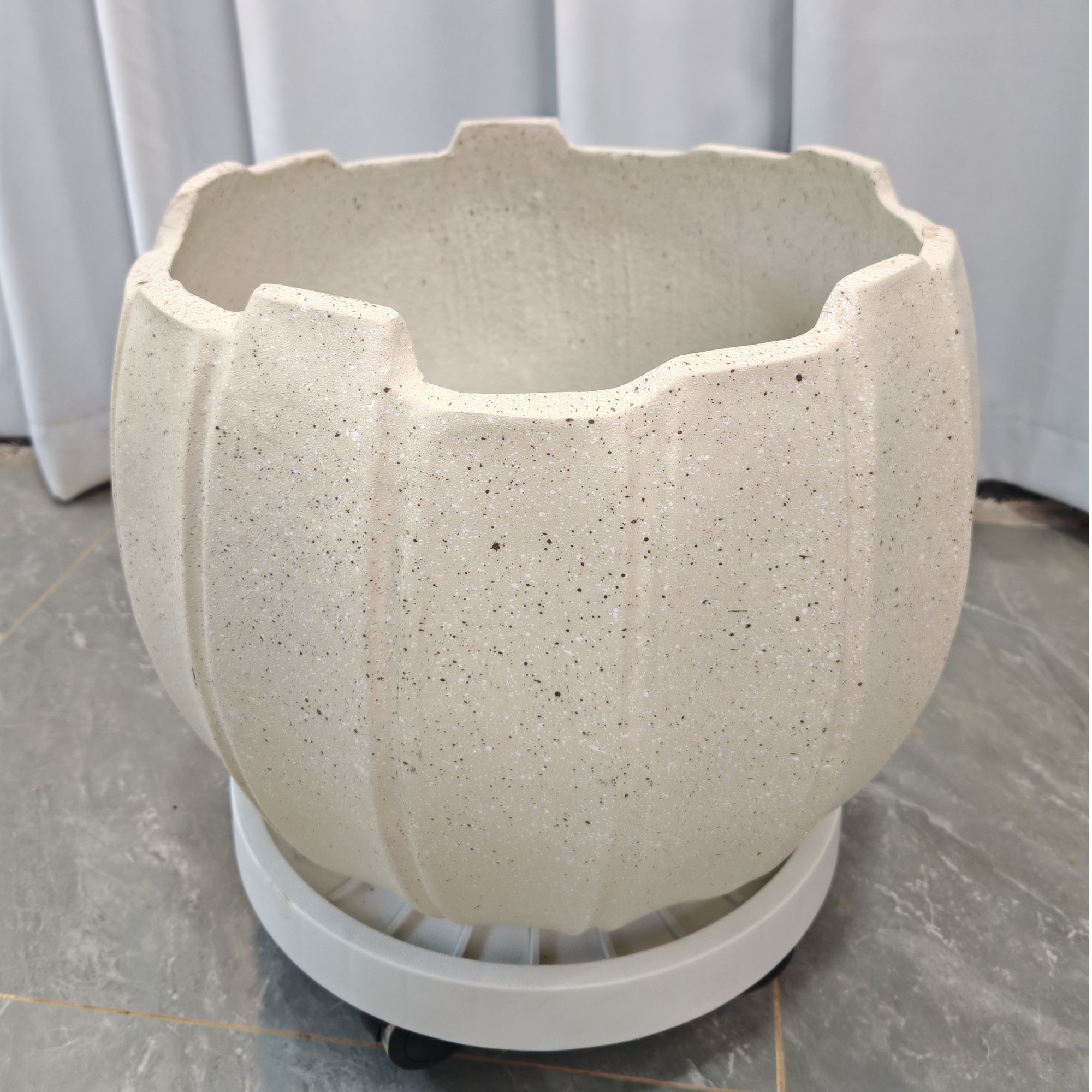 北欧简约耐用高端花盆工艺镁泥盆树脂棱形圆形大型绿植物简约耐用