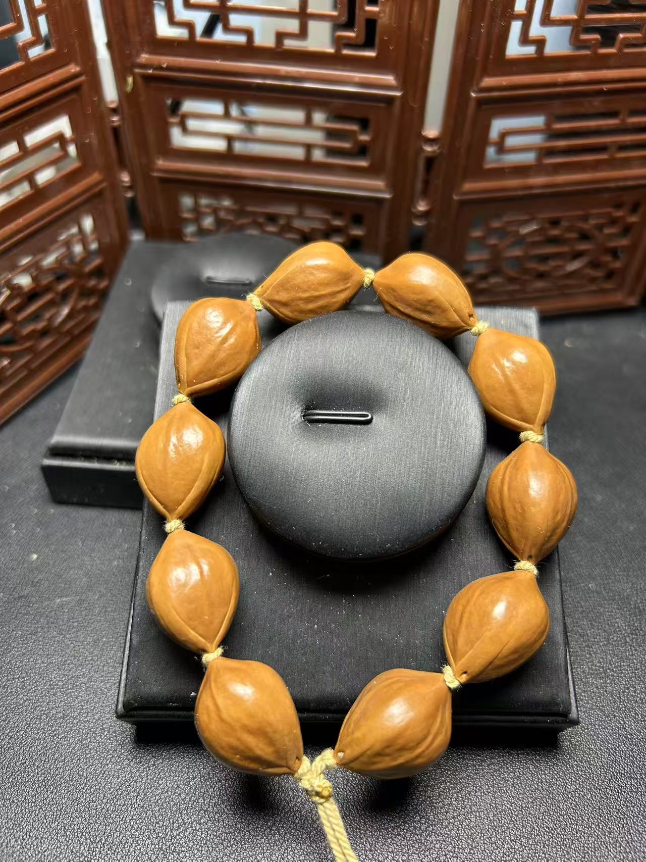 橄榄核素核梅林铁盒精抛光文玩手串