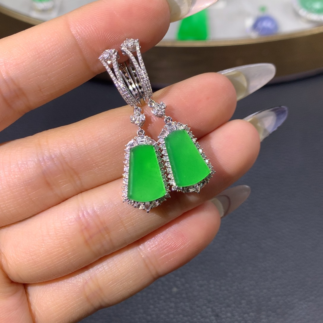 翡翠耳饰18K金镶嵌翡翠