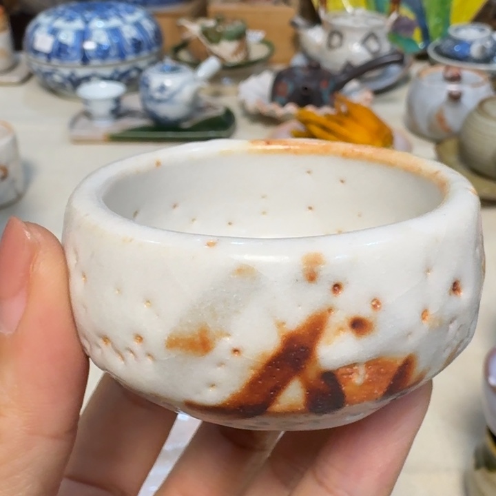 一个杯子志野的是