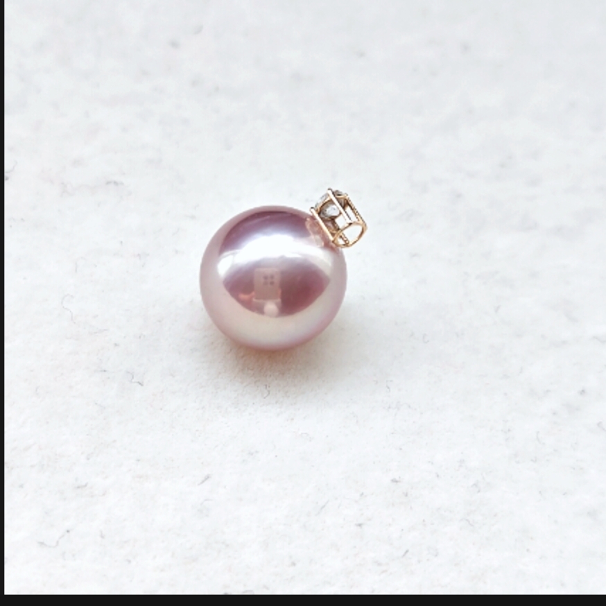 12-13mm淡水珍珠淡紫色吊坠18k金镶嵌扣头正圆强光简约经典气质