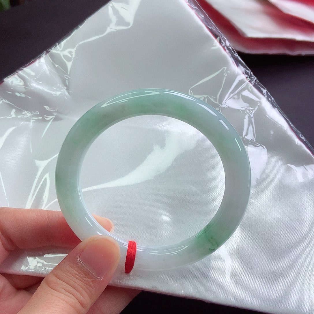 翡翠手镯未镶嵌55圆条