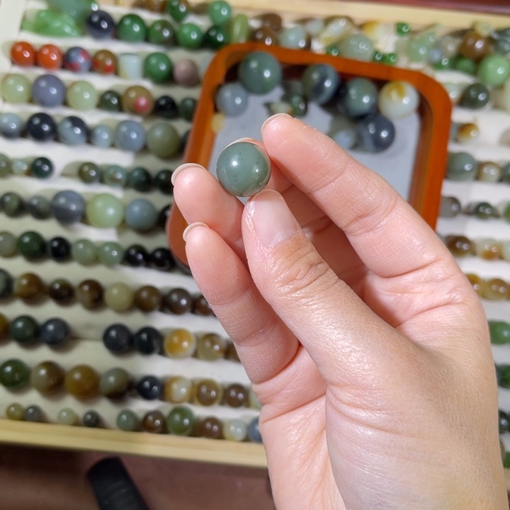 和田玉（糖玉）未镶嵌珠宝半成品14