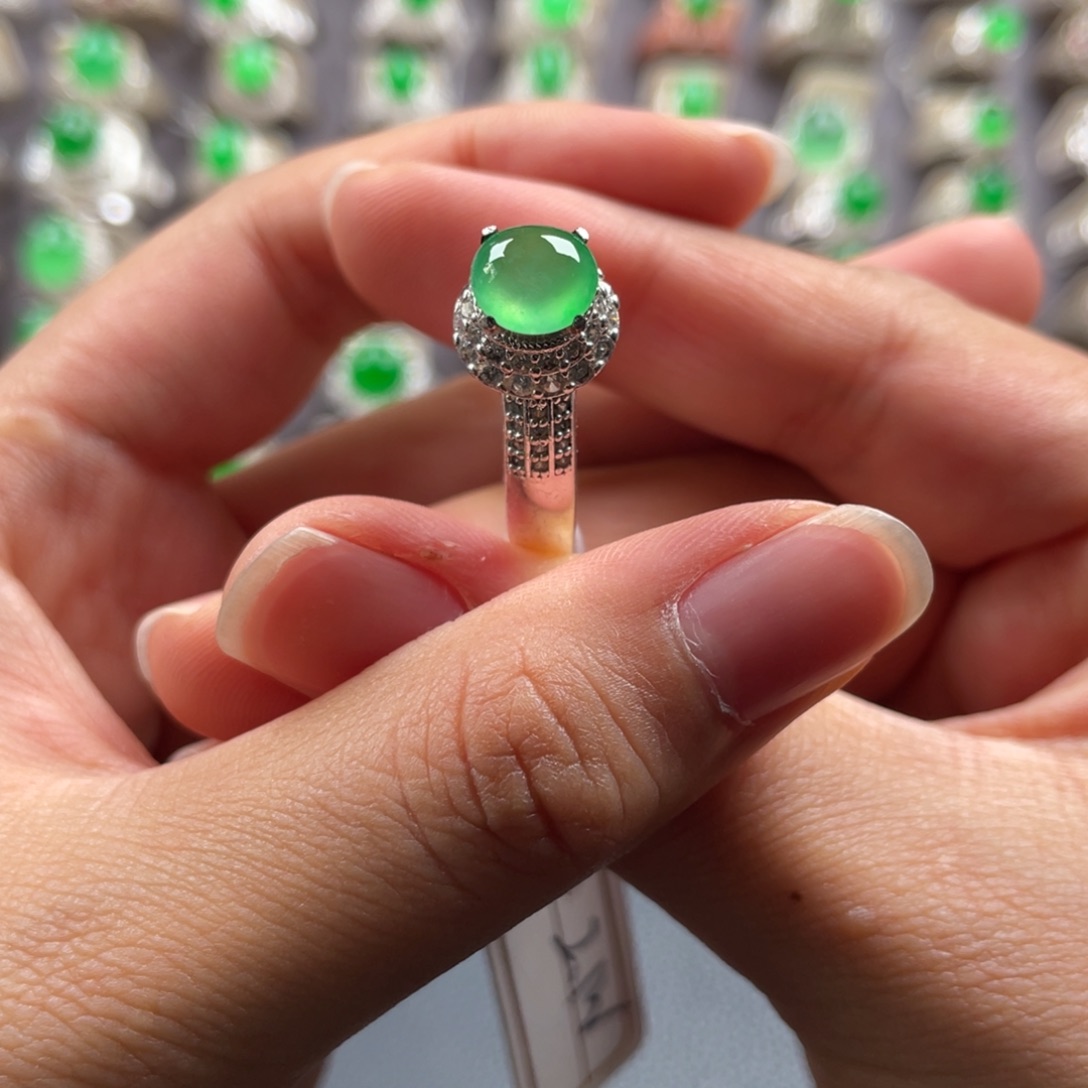 定制翡翠未镶嵌翡翠