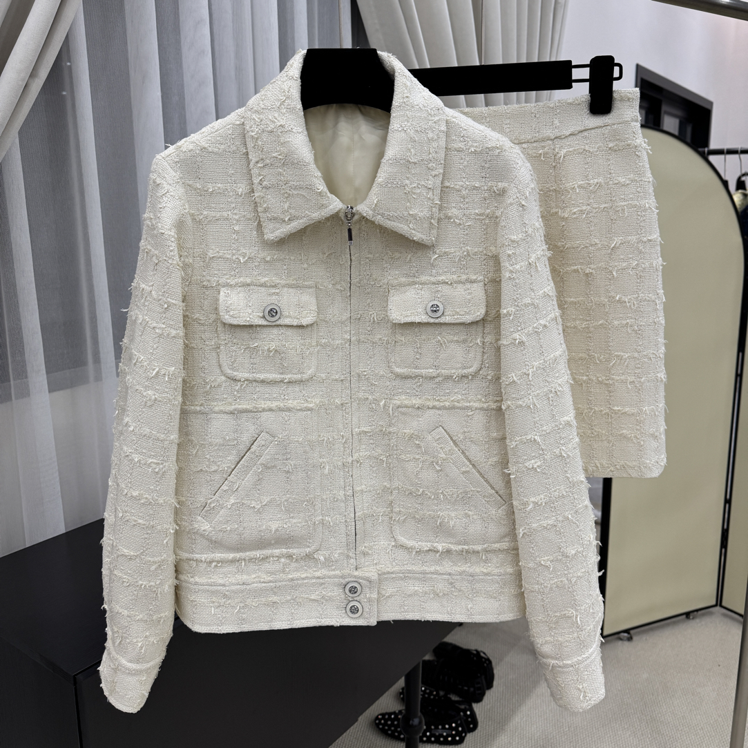 26早春新品乳白色小香风套装