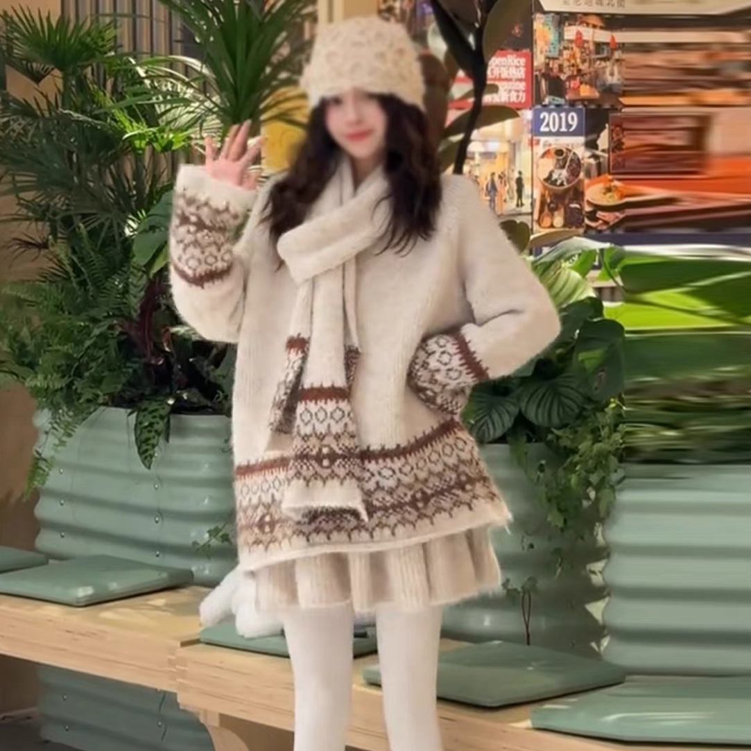 秋冬新款复古港风慵懒风圆领针织衫配围巾三件套装