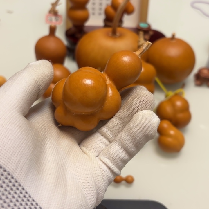 এ***天然手捻老皮葫芦