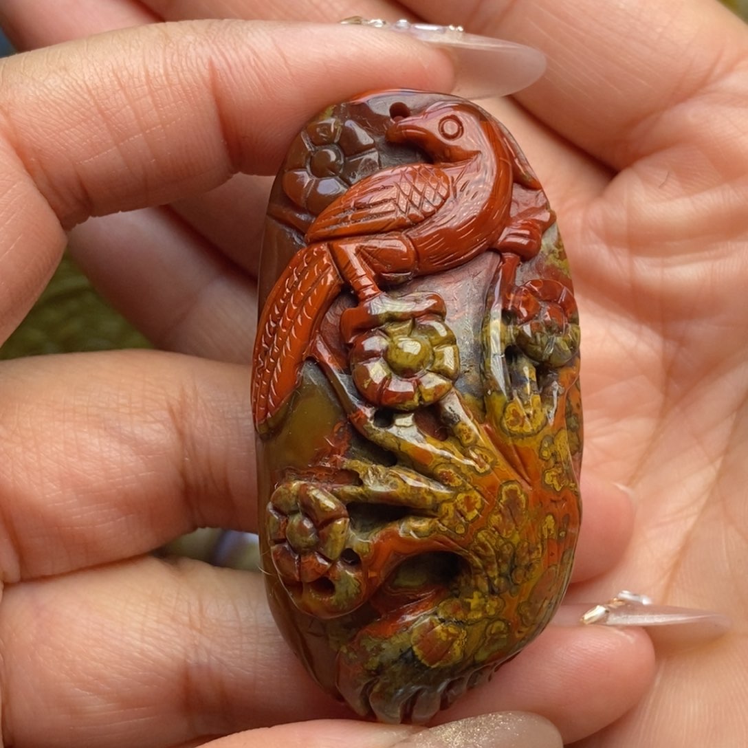 玛瑙/玉髓颈饰未镶嵌战国红