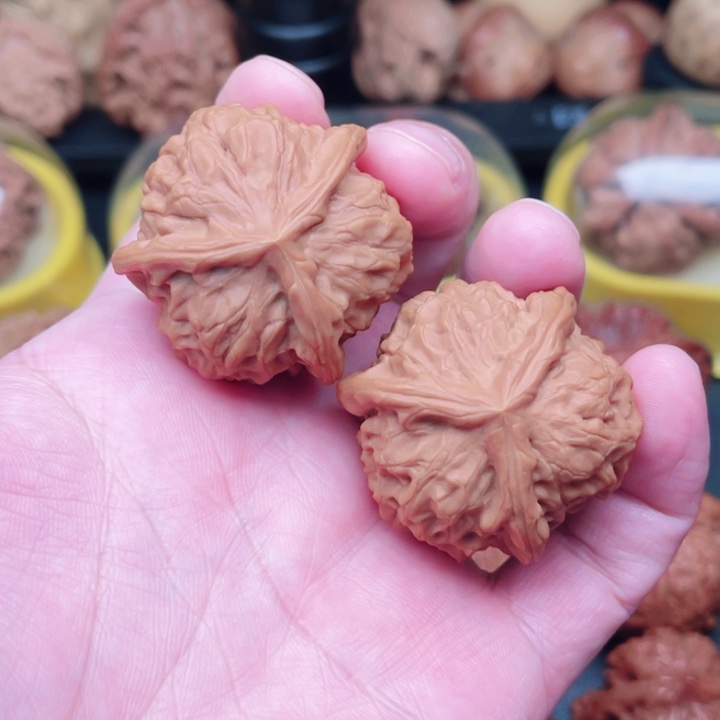 文玩核桃把件石门元宝39×39×38