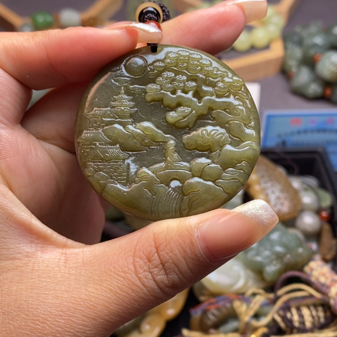 和田玉颈饰未镶嵌