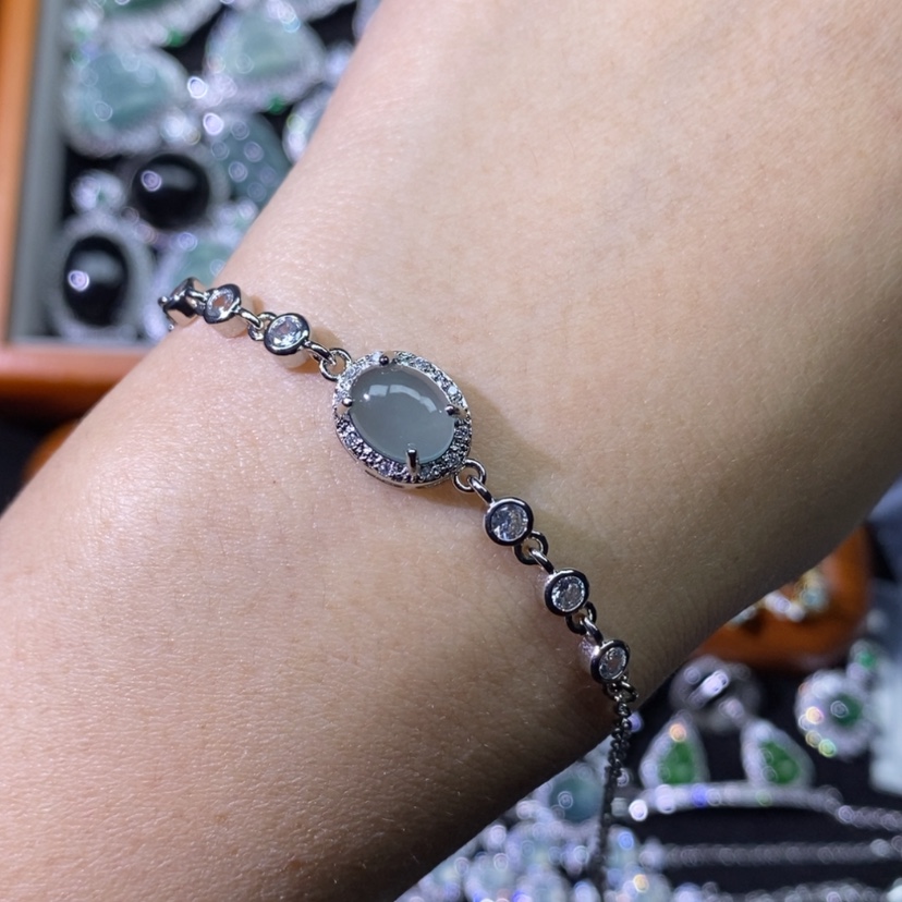 【闪购商品】翡翠颈饰未镶嵌天然