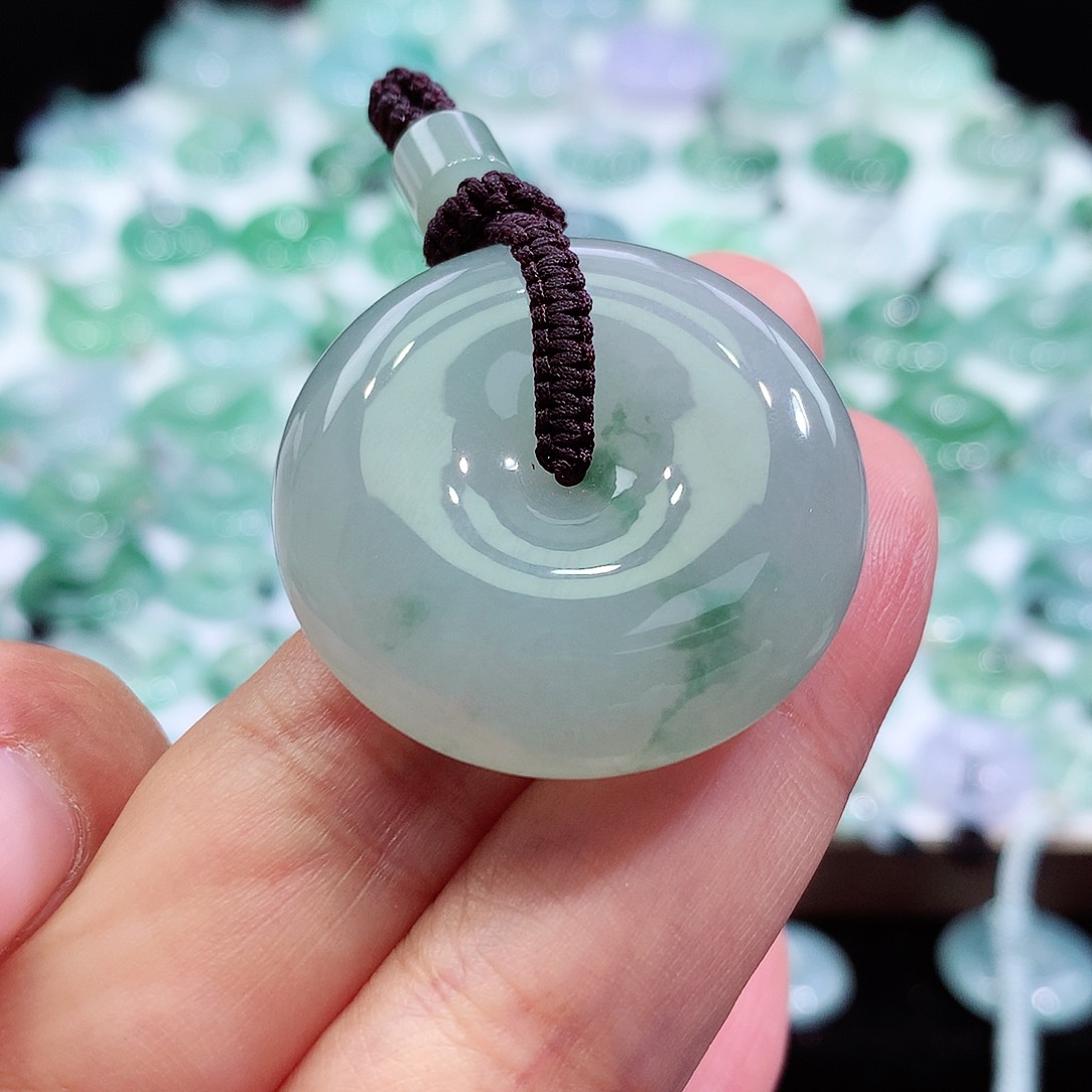 颈饰足铂镶嵌翡翠34.3/10.8