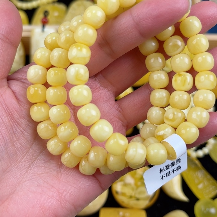 琥珀珠宝奇石未镶嵌琥珀，多样性发其一