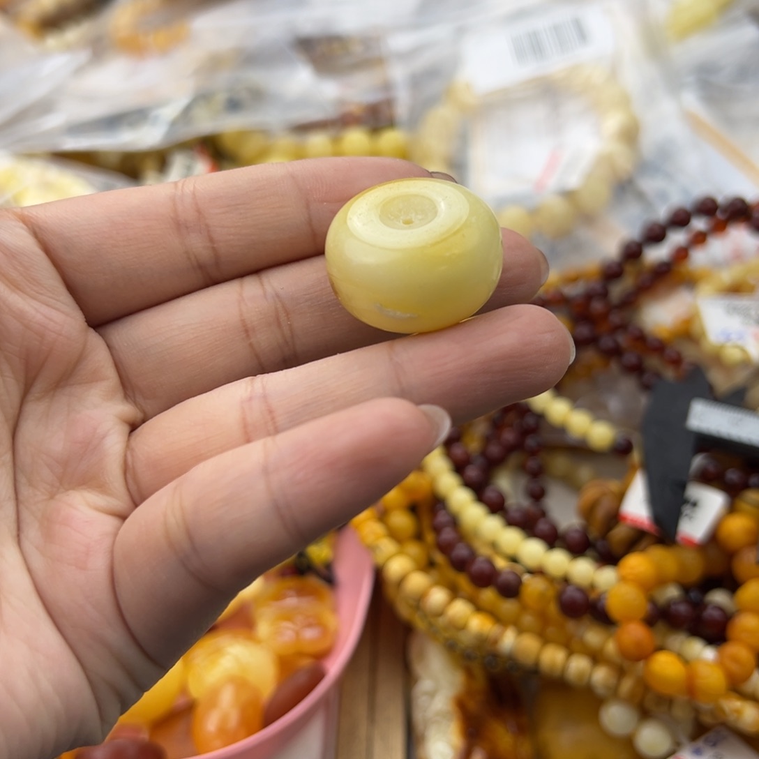 琥珀珠宝奇石未镶嵌