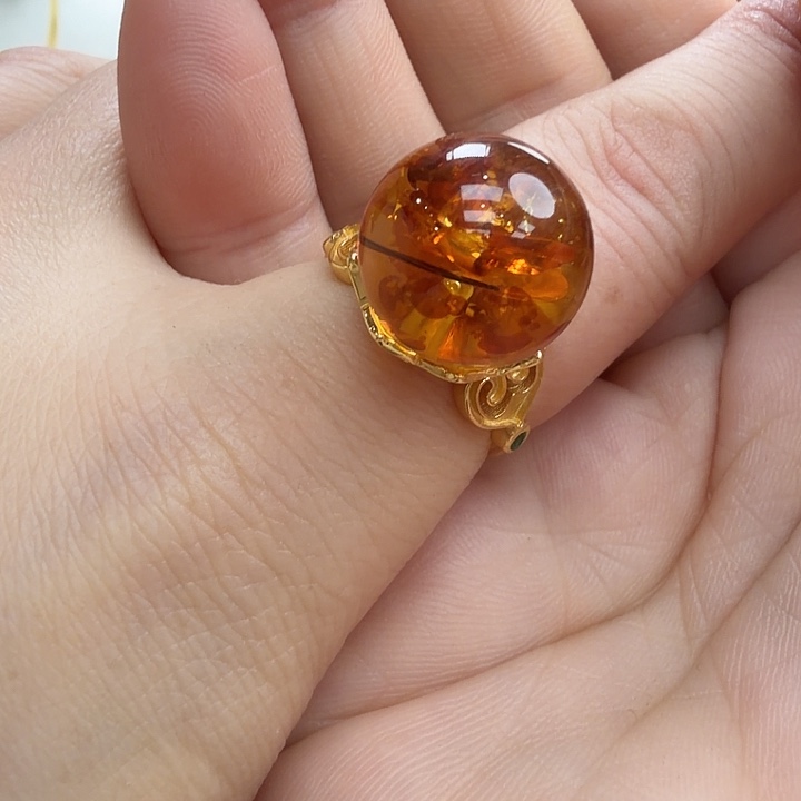 琥珀未镶嵌珠宝奇石