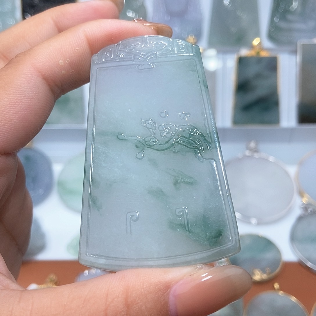翡翠吊坠(不含链)未镶嵌