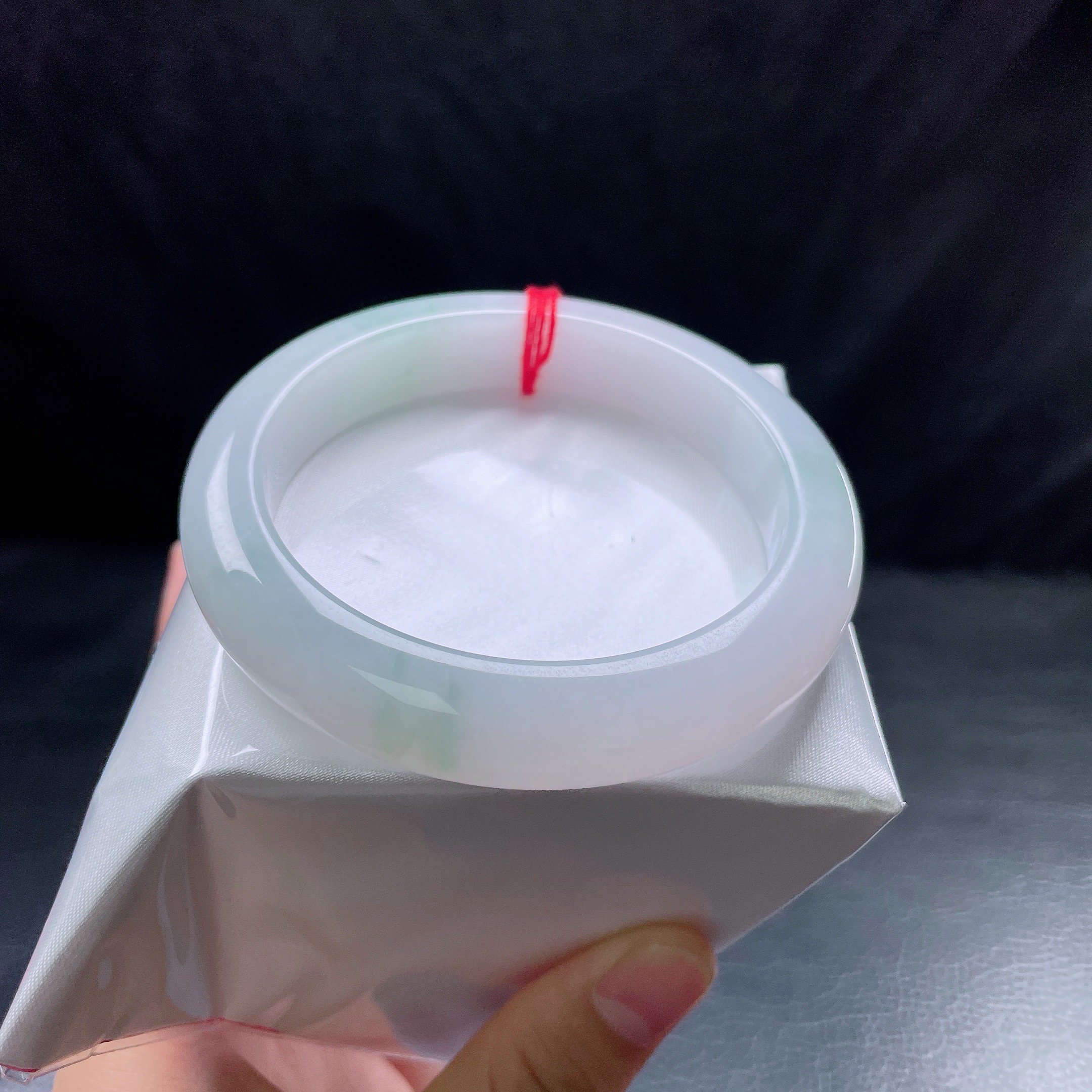 61圈糯化飘花宽边手镯 细纹