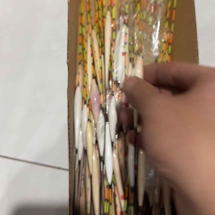 随机发两支派作芦苇或者纳米票