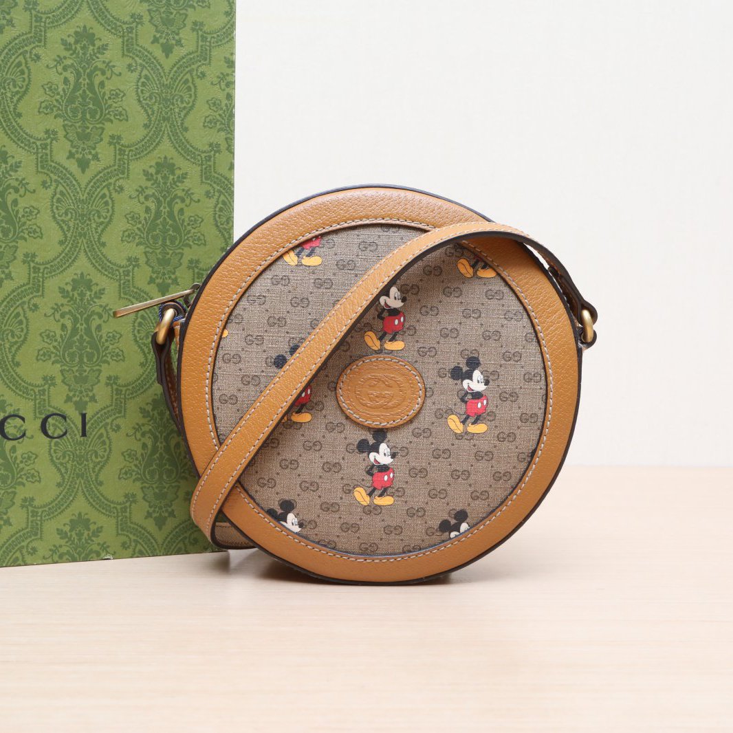 99新 GUCCI/古驰 斜跨包 老花 PVC P215054531