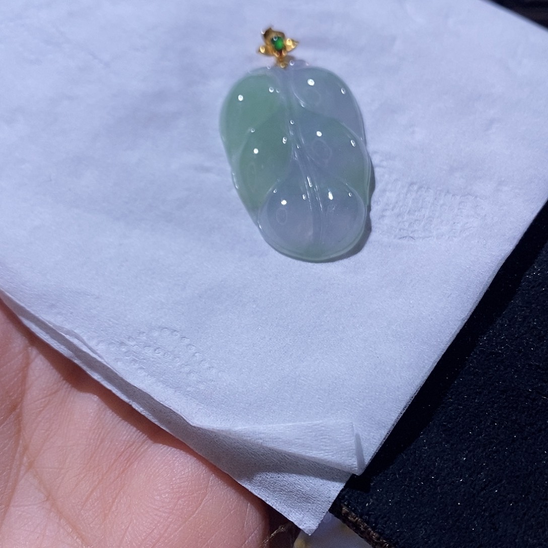 翡翠吊坠(不含链)18K金镶嵌