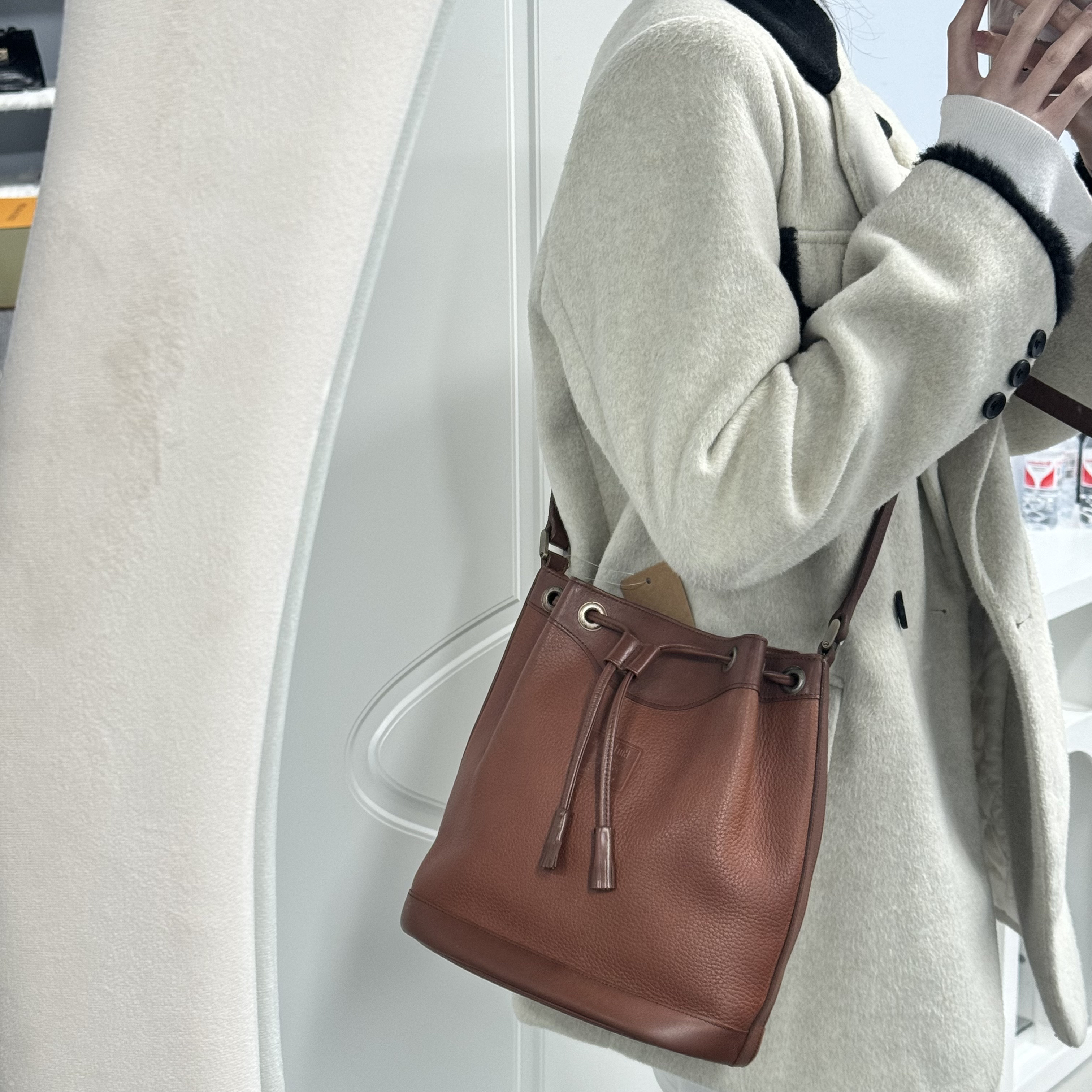 95新 BURBERRY/博柏利 YFF38/斜挎包/水桶包