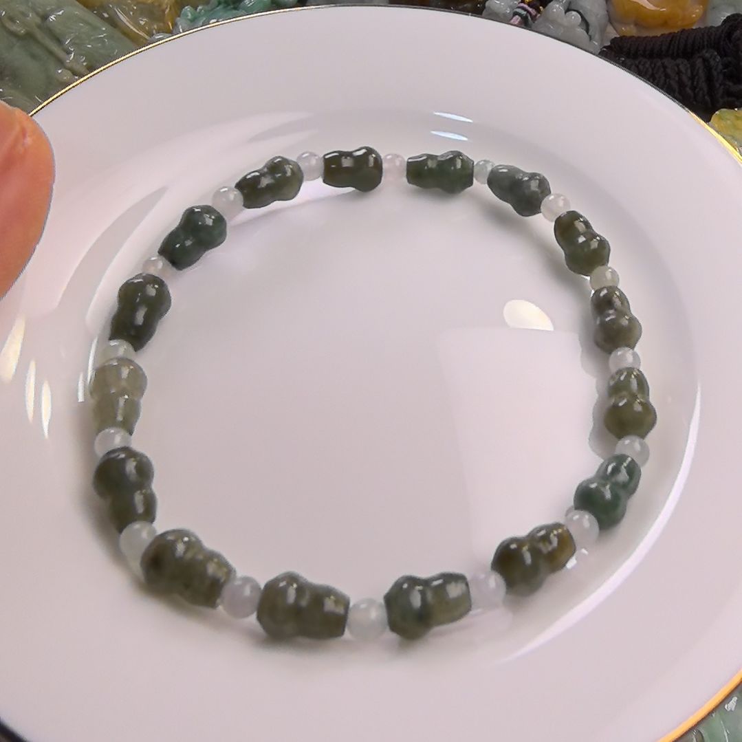 翡翠颈饰未镶嵌手串
