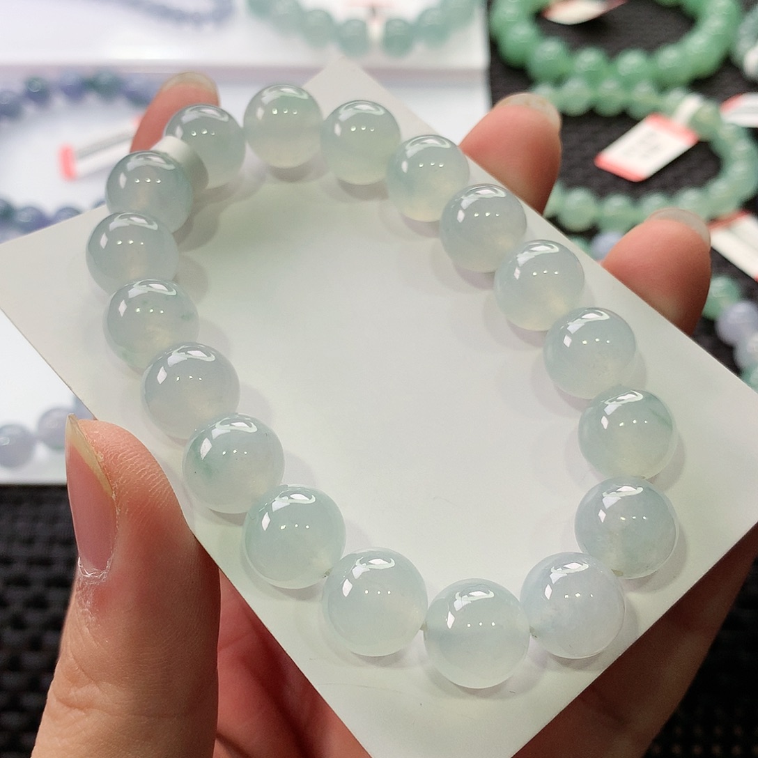 翡翠手链未镶嵌翡翠