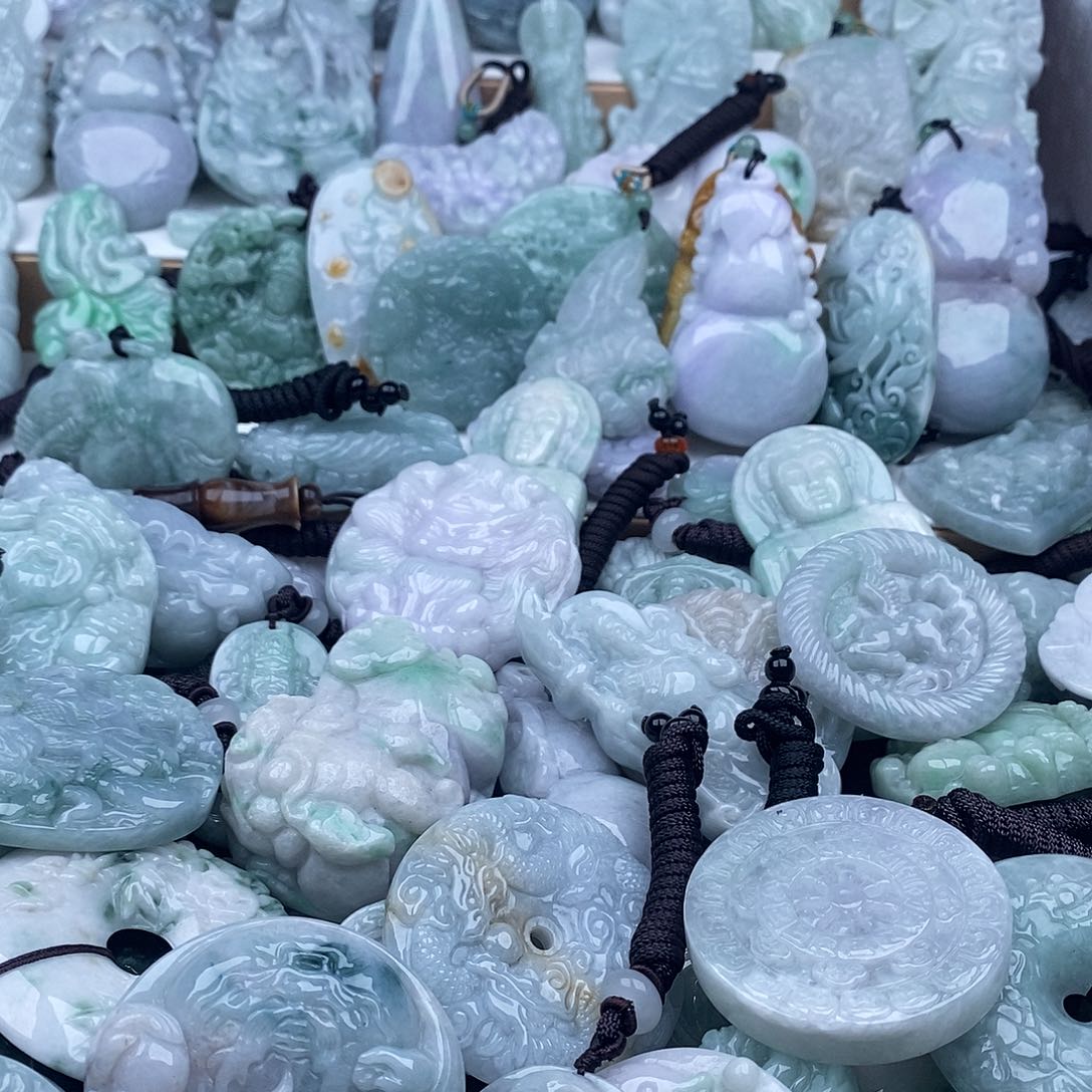 翡翠未镶嵌吊坠(不含链)