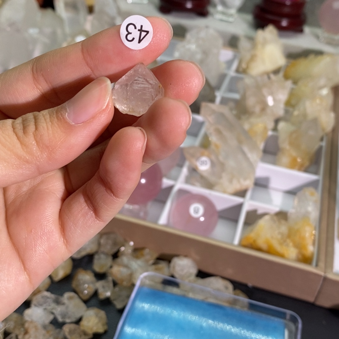 天***女未镶嵌珠宝半成品水晶